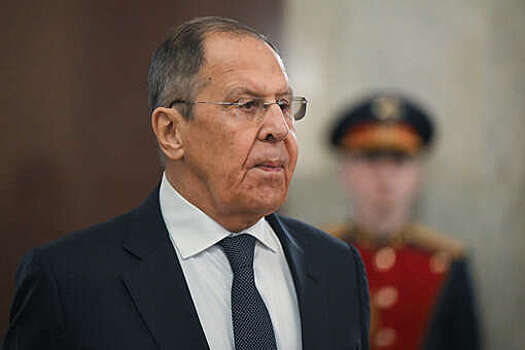 Лавров заявил, что РФ обеспокоена проникновением НАТО в АТР