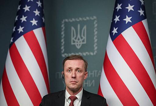 Дом советника Байдена забросали навозом