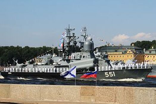 От нахимовцев - до адмиралов. Петербург по праву называют морской столицей