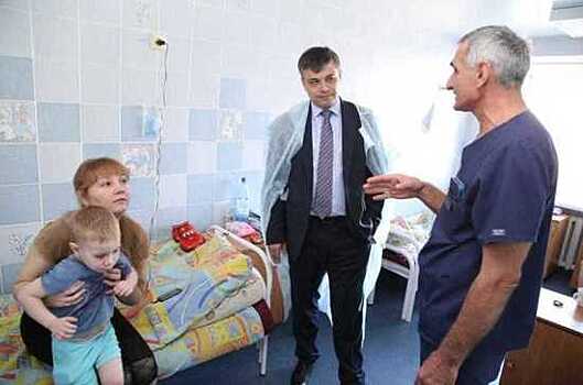 Морозов высоко оценил работу Томской детской больницы