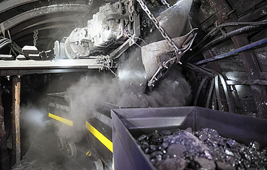 В Кузбассе на шахту "Инская" наложили арест из-за долгов по зарплате