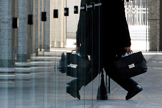 ЦБ хочет вводить своих представителей почти в любой банк с признаками выводов активов