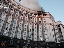 В Киеве загорелось здание кабинета министров