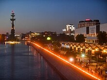 На Крымской набережной зажгли 1418 свечей: так столица встретила 22 июня