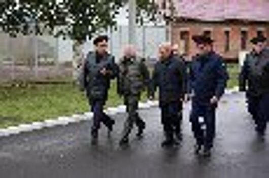 Канскую воспитательную колонию ГУФСИН России по Красноярскому краю посетили сенаторы от региона в Совете Федерации Российской Федерации Андрей Клишас и Александр Усс