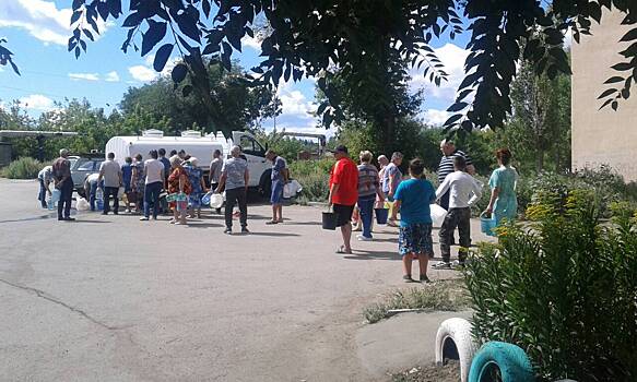 Саратовчанка об отключении воды на Моторной: Мы чуть ли не деремся из-за бутылки воды