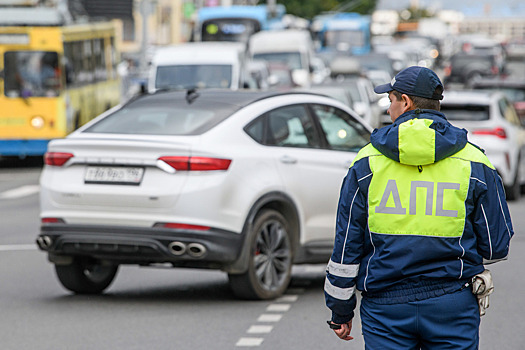 Автомобиль влетел в террасу кафе во время фестиваля в Выборге