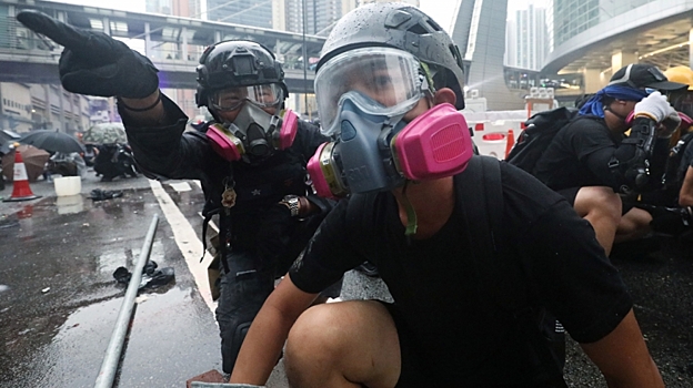 Искра глобального кризиса: обвалит ли Гонконг Европу
