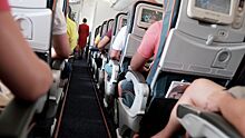 Пассажиры занялись сексом в туалете самолета и попали на видео
