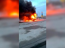 Появилось фото сгоревшего в Екатеринбурге автобуса