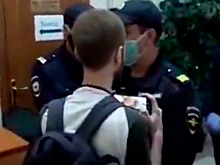 Песков прокомментировал инцидент с пострадавшим на голосовании журналистом