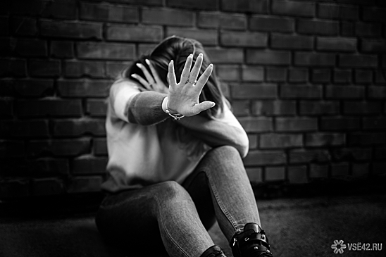 Восемь женщин обвинили британского писателя-фантаста Нила Геймана в насилии