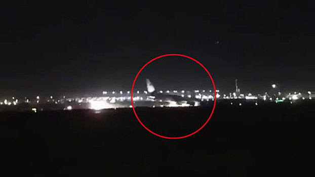 Посадка самолета без шасси попала на видео