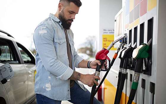 В Госдуме одобрили ежегодную индексацию акцизов на автомобили и бензин