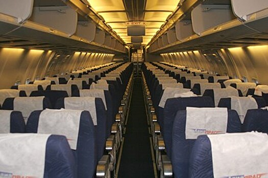 Салон самолета Boeing-757-200