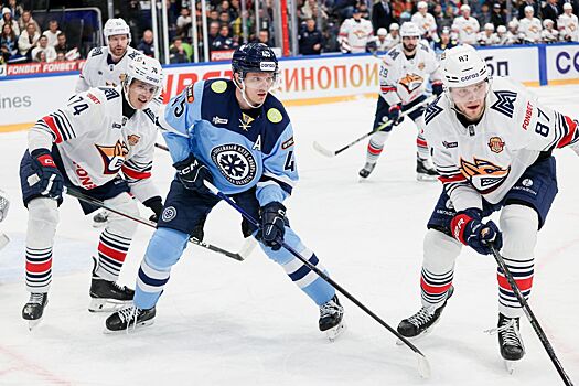 «Металлург» обыграл «Сибирь»