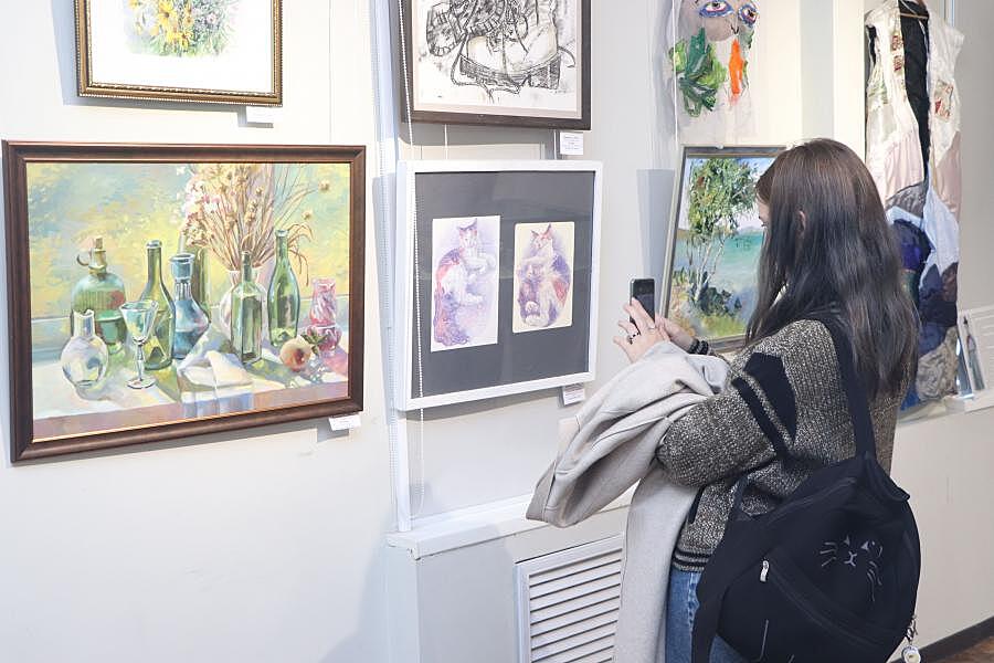 «Арт-Владивосток» в Приморском отделении Союза художников России открылась выставка-конкурс