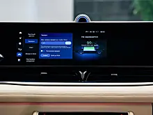 Минивэн Voyah Dream получил русифицированную мультимедиа