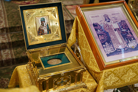 В Новосибирске продлили пребывание ковчега с честной главой святителя Иннокентия