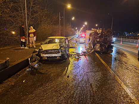 В Тюмени в ДТП с участием трех автомобилей пострадали четыре человека