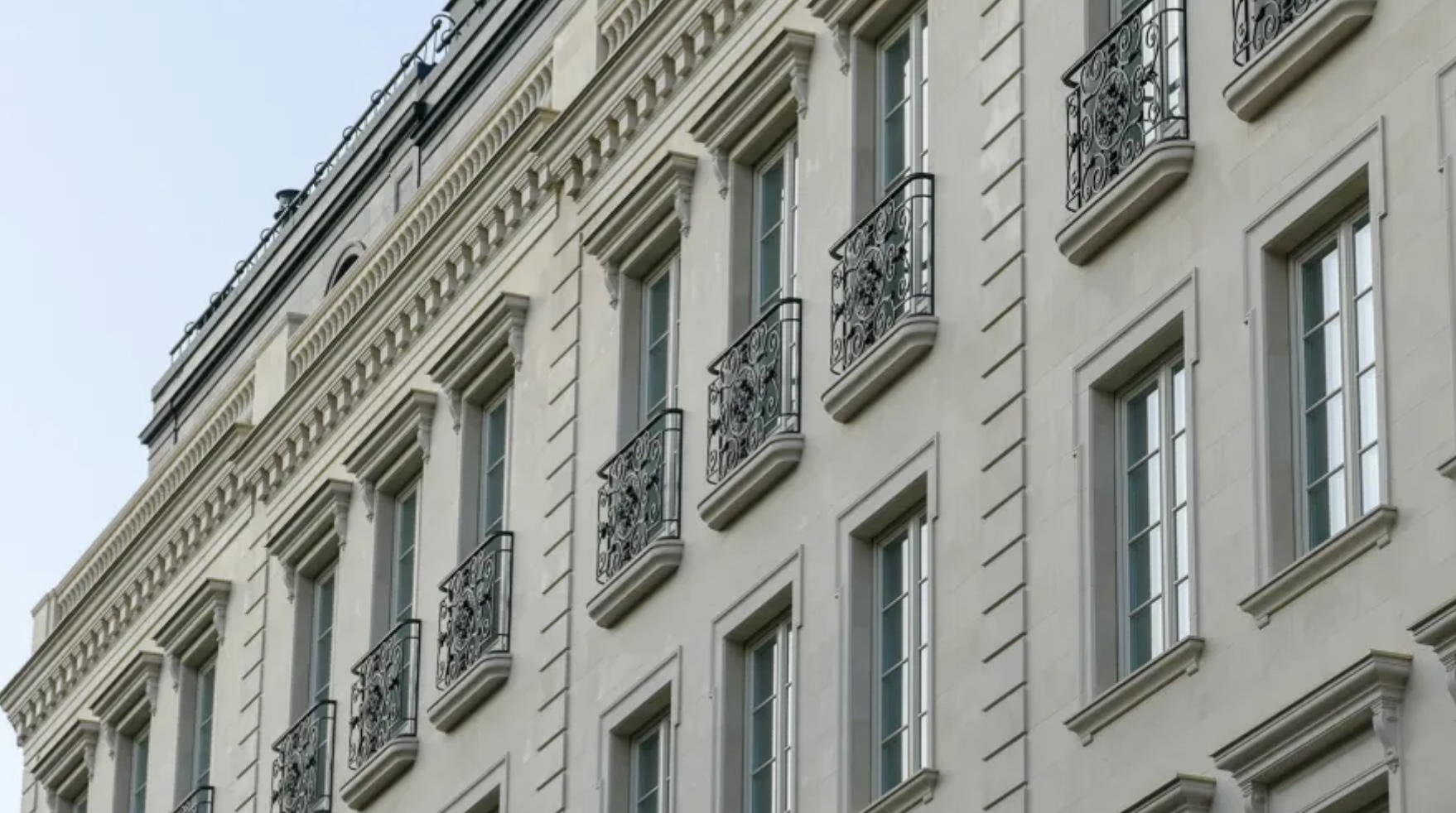 Аренда элитного жилья в Москве за год подешевела на треть