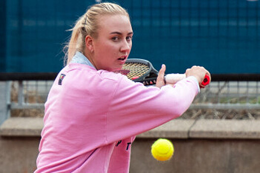 Теннисистка Потапова посвятила команде победу на турнире WTA в Стамбуле