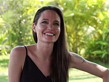 Анджелина Джоли впервые показала шрамы от мастэктомии