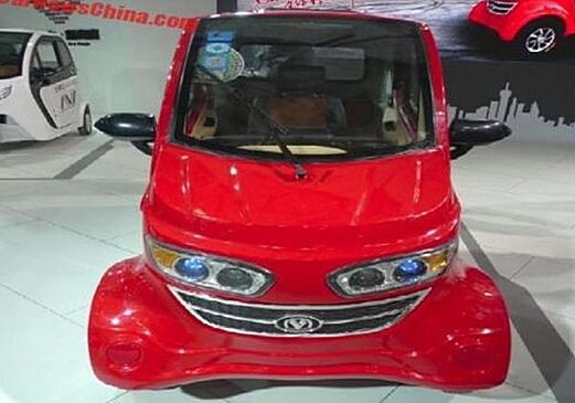 В Китае представили миниатюрный электромобиль