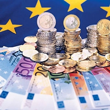 Еврогруппа одобрила выделение Греции 15 млрд евро