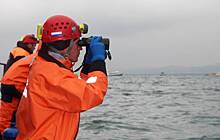 Поиски загоревшегося в Охотском море траулера возобновлены