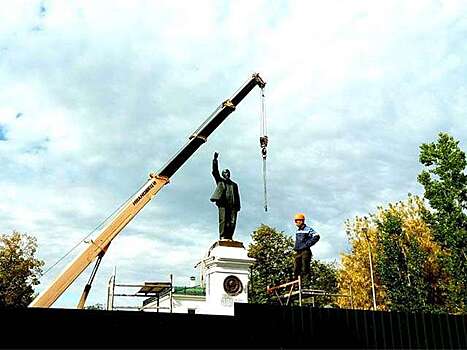 Коммунисты против установки памятника Шатунову и Кузнецову вместо «маленького Ленина»