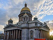 Меркли о Петербурге: «Невероятно красивый и исторический город. Успел посетить некоторые достопримечательности, в том числе и соборы. Они очень красивы»