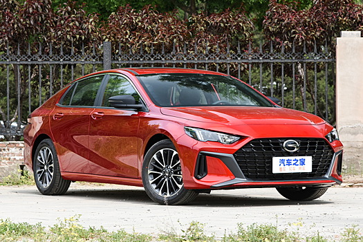 Китайцы начали продажи спортседана в полтора раза дешевле Corolla