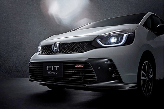 Обновлён отстающий от Note компакт Honda Fit: к «люксу» и «кроссу» присоединился «спортсмен»