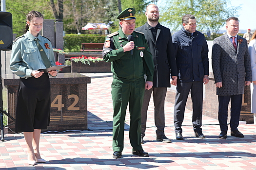 Военная полиция ЦВО и юнармейцы поздравили фронтовиков с Днём Победы в Самарской области