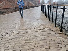На восточной набережной в Оренбурге «поплыла» плитка