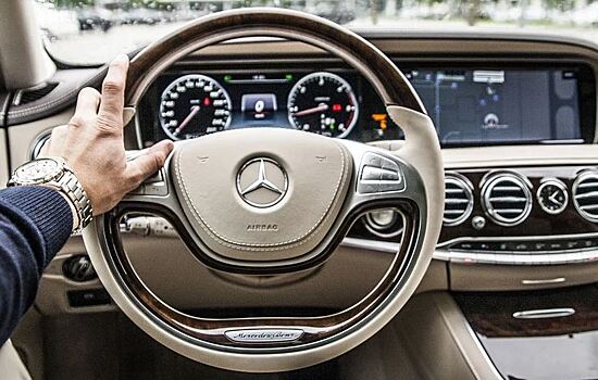 Приставы арестовали Mercedes ростовчанина из-за неоплаченных штрафов ГИБДД