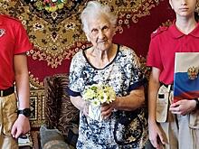 В Рязани поздравили с 95-летием ветерана войны Ольгу Леонову