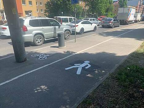 На проспекте Калинина пешеходов и велосипедистов поменяли местами, но проблемы остались