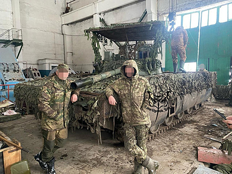 Военные показали максимальную защищенность курганской БМП-3 на фронте