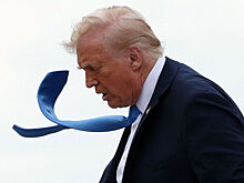 Портрет Обамы в Белом доме заменили на картину с покушением на Трампа