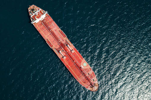 Bloomberg: ежедневные доходы нефтяных танкеров выросли в 4 раза до почти $100 тыс. из-за эмбарго ЕС