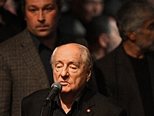 Режиссер Захаров попал в реанимацию