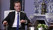 Медведев поздравил Звягинцева с успехом в Каннах