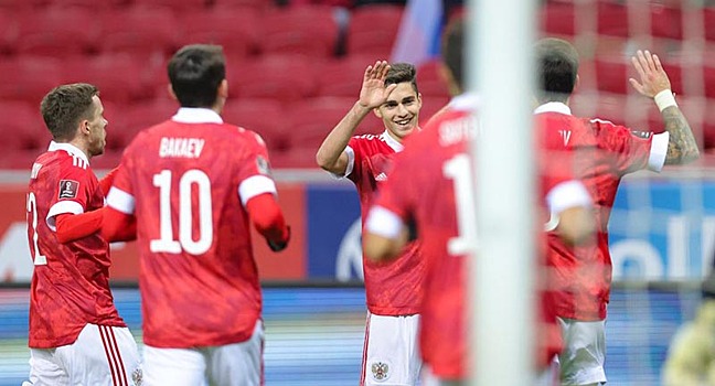 Автогол помог сборной России обыграть Словакию в квалификации ЧМ-2022