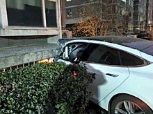 Tesla пыталась убить управлявшего ею китайца, но он чудом избежал смерти