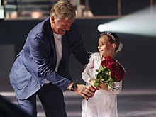 Дмитрий Песков поддержал Татьяну Навку и 7-летнюю дочь Надю на премьере ледового шоу в Сочи