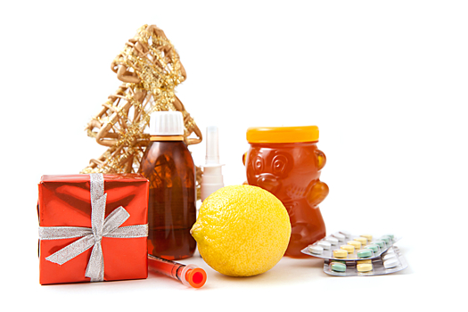 Лекарства и антисептики вошли в список самых популярных подарков на Новый год
