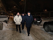 Иван Носков с другими чиновниками проверили, как во дворах Самары убирают снег и лед