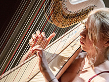 В "Зарядье" арфистка Оксана Сидягина расскажет все об арфе